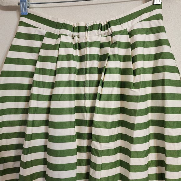 Modcloth Women Skirt A Line Pleated,M, Striped Strech, Zip, Hook Loop, Classic - Picture 9 of 15